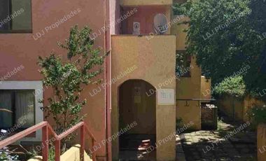 Venta de hermoso departamento en condominio Illimay