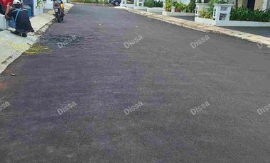 RUMAH MEWAH ASRI SIAP HUNI LOKASI SUPER STRATEGIS DALAM TOWNHOUSE DI REMPOA