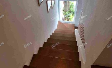 RUMAH MEWAH ASRI SIAP HUNI LOKASI SUPER STRATEGIS DALAM TOWNHOUSE DI REMPOA