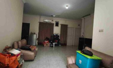 Rumah Luas Row Jalan Lebar di Harapan Indah Bekasi