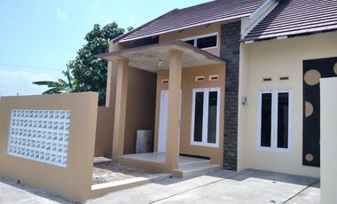 Rumah Dijual Area Seyegan Godean Bisa KPR Siap Huni Bagus Asri