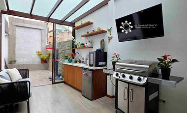 EN VENTA - MODERNA Y AMPLIA CASA DE 4 HABITACIONES