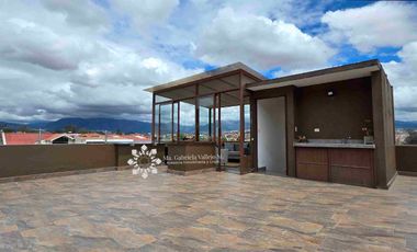 EN VENTA - MODERNA Y AMPLIA CASA DE 4 HABITACIONES