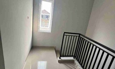 Jual cepat rumah baru 2 lantai harga murah depok margonda