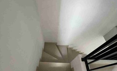 Jual cepat rumah baru 2 lantai harga murah depok margonda