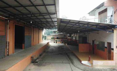 Dijual Gudang akses kontainer 40 ft LT 4335 LB 2627 di pinggir jl raya jatiasih dekat akses tol Joor