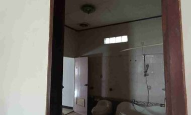 Rumah murah jual.cepat halaman luas dekat akses ke tol dan mrt