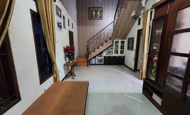 Rumah Bagus 2Lt Semi Furnish Dekat Solo Square Mall