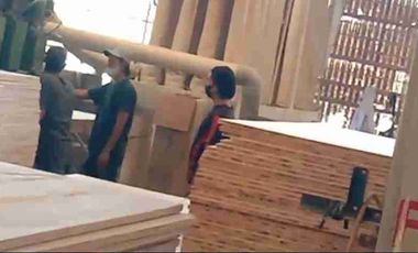 PABRIK PLYWOOD JOMBANG JAWA TIMUR