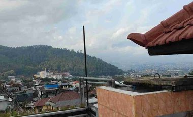 jual  murah villa  5 lantai  area  hotel di Songgokerto kota batu