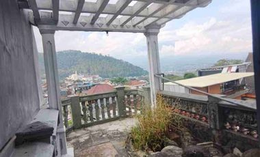 jual  murah villa  5 lantai  area  hotel di Songgokerto kota batu