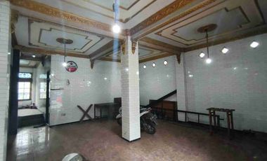 jual  murah villa  5 lantai  area  hotel di Songgokerto kota batu