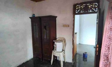 jual  murah villa  5 lantai  area  hotel di Songgokerto kota batu