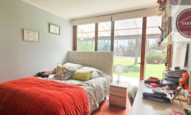 VENTA MODERNA LUMINOSA CASA EN COND. CHICUREO LOS INGLESES