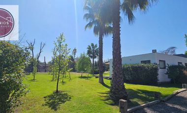 VENTA MODERNA LUMINOSA CASA EN COND. CHICUREO LOS INGLESES