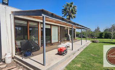 VENTA MODERNA LUMINOSA CASA EN COND. CHICUREO LOS INGLESES