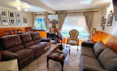 2 Amplias Casas en Villa del Rey $ 290.000.000.-