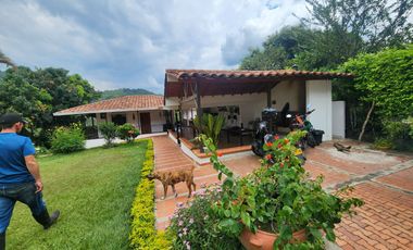 🏡 VENTA DE ESPECTACULAR CASAFINCA CAMPESTRE EN COMBIA – PEREIRA 🌿