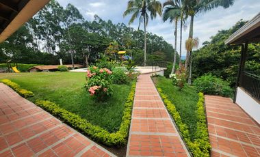 🏡 VENTA DE ESPECTACULAR CASAFINCA CAMPESTRE EN COMBIA – PEREIRA 🌿