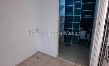 Casa en Venta en El Laurel, Coacalco  de Berrioazabal