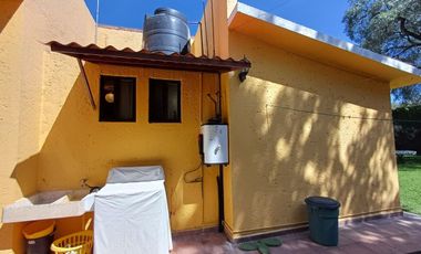 Casa con gran terreno en venta en Tepetlaoxtoc de Hidalgo Estado de Mexico
