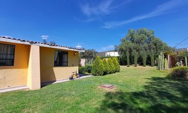 Casa con gran terreno en venta en Tepetlaoxtoc de Hidalgo Estado de Mexico