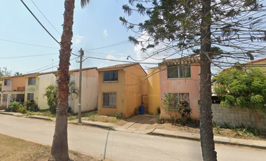 Casa de remate bancario en Villa de las Flores Altamira Tamaulipas, a precio de remate.