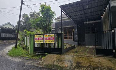 Dijual Dan Disewakan Rumah Lokasi Strategis Di Jl. Villa Payung Indah Semarang