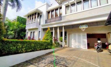 dijual dan disewakan rumah bagus modern 6br lokasi strategis kemang