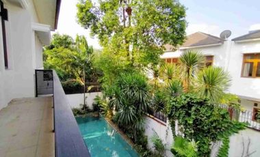 dijual dan disewakan rumah bagus modern 6br lokasi strategis kemang