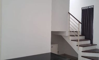 Disewakan Murah Rumah  Minimalis Modern Grand Harvest Kebraon
