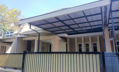 Disewakan Rumah  Pondok Chandra, Cluster Saphire, Delima.  Bagus, minimalis, siap pakai.