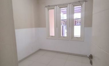 Disewakan Rumah  Pondok Chandra, Cluster Saphire, Delima.  Bagus, minimalis, siap pakai.