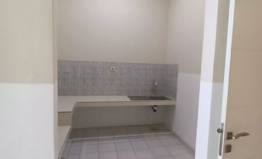 Disewakan Rumah  Pondok Chandra, Cluster Saphire, Delima.  Bagus, minimalis, siap pakai.