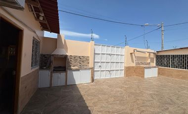 VILLAMIL PLAYAS VENDO CASA 5 HABITACIONES PARA ALQUILER