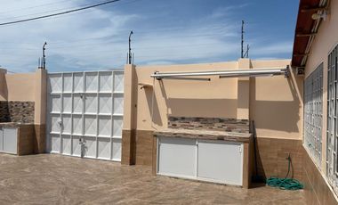 VILLAMIL PLAYAS VENDO CASA 5 HABITACIONES PARA ALQUILER