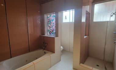 EN ALQUILER | Estratégica Casa Esquinera – El Tornero, Sector UESS, Vía Samborondón