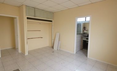 EN ALQUILER | Estratégica Casa Esquinera – El Tornero, Sector UESS, Vía Samborondón