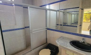 EN ALQUILER | Estratégica Casa Esquinera – El Tornero, Sector UESS, Vía Samborondón