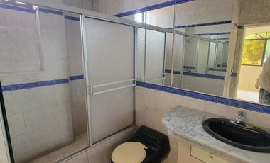 EN ALQUILER | Estratégica Casa Esquinera – El Tornero, Sector UESS, Vía Samborondón