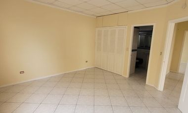 EN ALQUILER | Estratégica Casa Esquinera – El Tornero, Sector UESS, Vía Samborondón