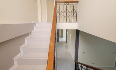 EN ALQUILER | Estratégica Casa Esquinera – El Tornero, Sector UESS, Vía Samborondón