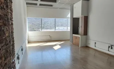 RENTA DE Oficina en Q7001 en centro sur Querétaro $16,186 + mas IVA cerca de la carretera MEXICO -QRO UBICACIÓN IDEAL