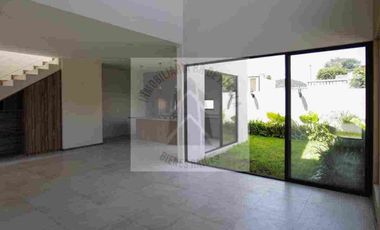 SE VENDE CASA 
FINCA LAS MEMORIAS* 
*ATLIXCO, PUEBLA*~
$4,800,000 casa club alberca canchas de pádel