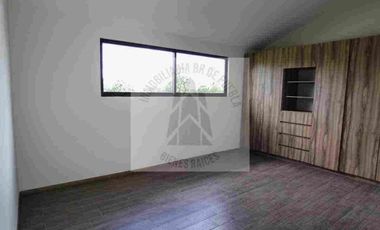 SE VENDE CASA 
FINCA LAS MEMORIAS* 
*ATLIXCO, PUEBLA*~
$4,800,000 casa club alberca canchas de pádel