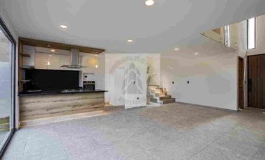 CASA EN VENTA EN PARQUE MILAN*
LOMAS DE ANGELOPOLIS