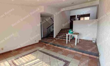 EN VENTA CASA SOLA EN CUERNAVACA
