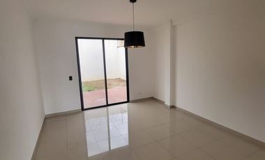 En alquiler casa de 4 dormitorios en Ciudad Celeste, Samborondon