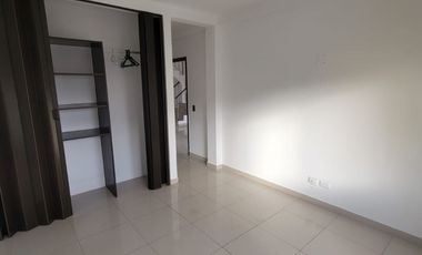 En alquiler casa de 4 dormitorios en Ciudad Celeste, Samborondon