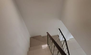 En alquiler casa de 4 dormitorios en Ciudad Celeste, Samborondon